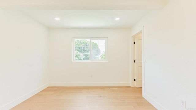 2399 Ivy Road, Oceanside, CA 92054