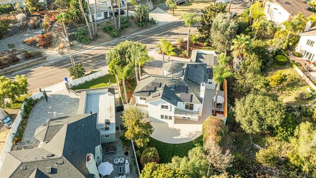2399 Ivy Road, Oceanside, CA 92054