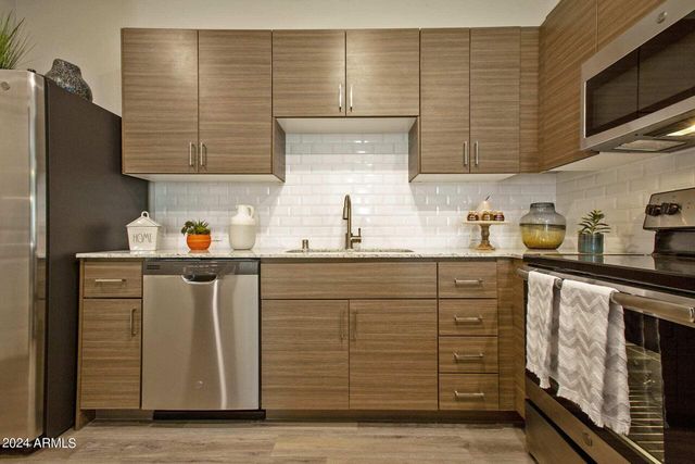 9700 S CENTRAL Avenue 1, Phoenix, AZ 85042