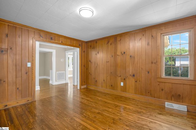 2609 East North Avenue, Anderson, SC 29625