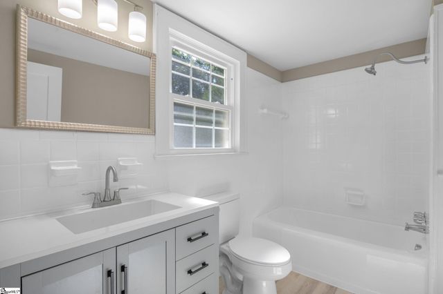 2609 East North Avenue, Anderson, SC 29625