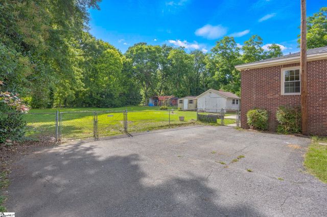 2609 East North Avenue, Anderson, SC 29625