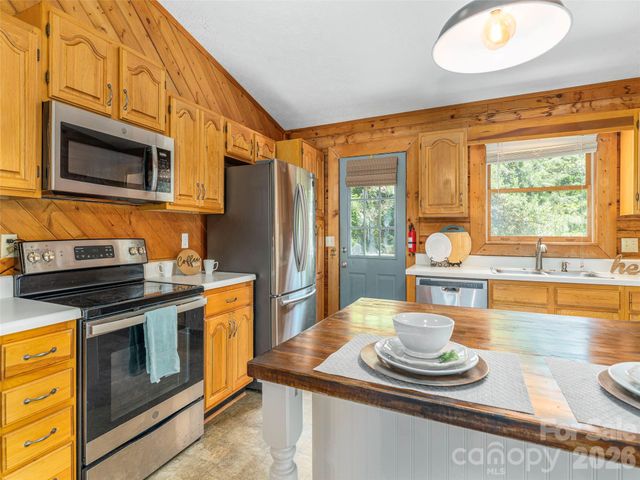 3543 Dark Ridge Road, Sylva, NC 28779