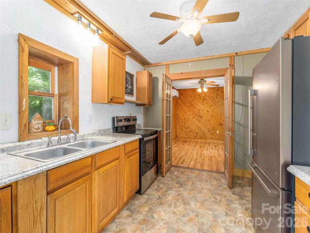 3543 Dark Ridge Road, Sylva, NC 28779