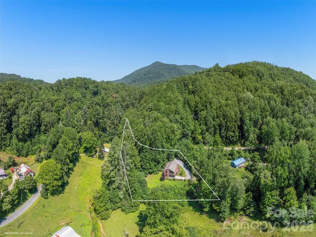 3543 Dark Ridge Road, Sylva, NC 28779