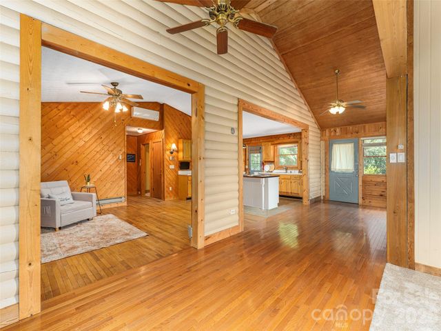 3543 Dark Ridge Road, Sylva, NC 28779