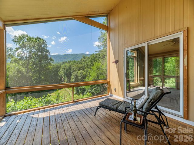 3543 Dark Ridge Road, Sylva, NC 28779