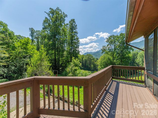 3543 Dark Ridge Road, Sylva, NC 28779
