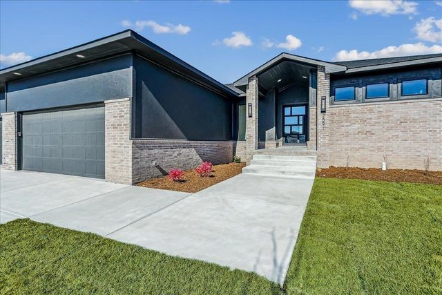 2591 N Doris Ct, Wichita, KS 67205