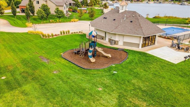 2591 N Doris Ct, Wichita, KS 67205