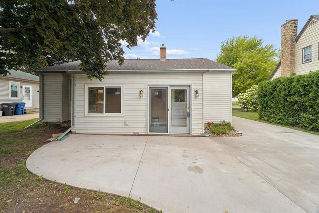 1616 JEFFERSON STREET, Oshkosh, WI 54901