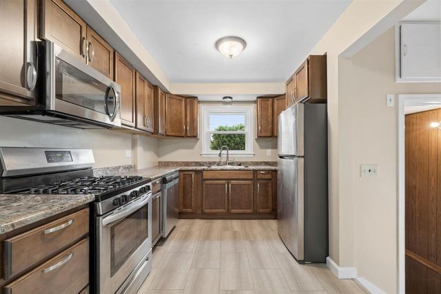 1616 JEFFERSON STREET, Oshkosh, WI 54901