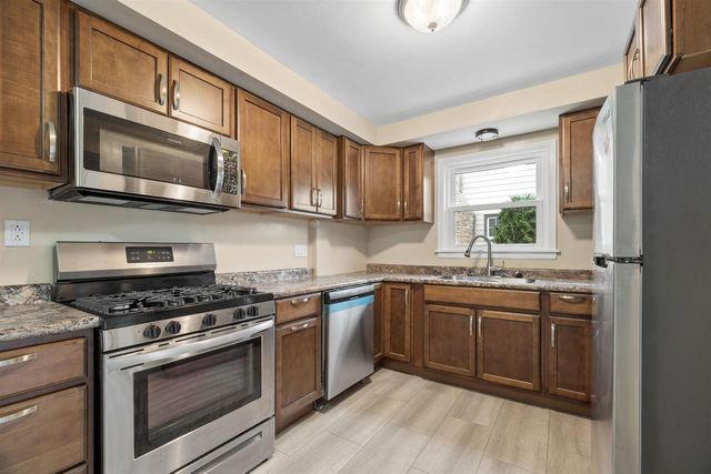 1616 JEFFERSON STREET, Oshkosh, WI 54901
