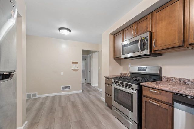 1616 JEFFERSON STREET, Oshkosh, WI 54901