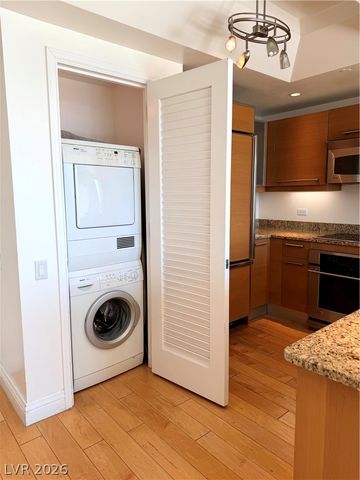 322 Karen Avenue 2803, Las Vegas, NV 89109