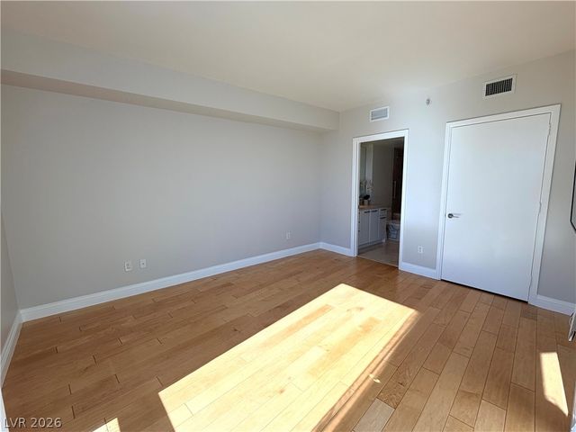 322 Karen Avenue 2803, Las Vegas, NV 89109