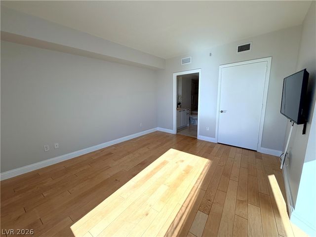 322 Karen Avenue 2803, Las Vegas, NV 89109