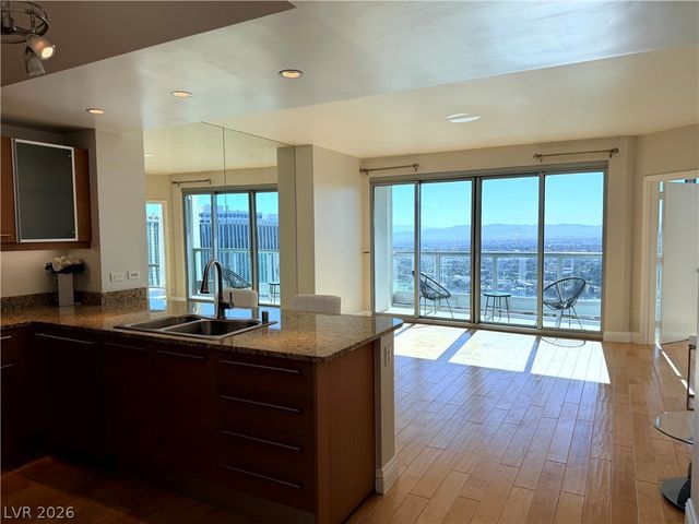 322 Karen Avenue 2803, Las Vegas, NV 89109