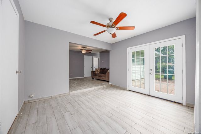 4402 BRIGHT SUN ST, San Antonio, TX 78217