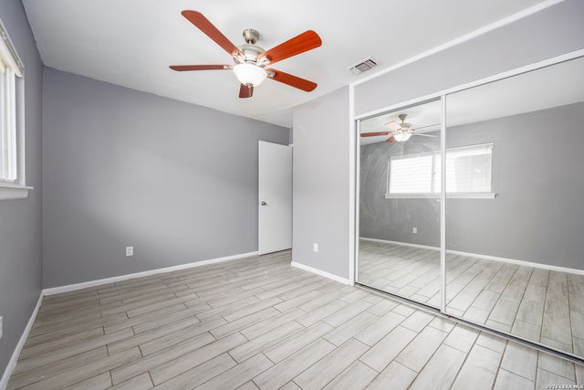 4402 BRIGHT SUN ST, San Antonio, TX 78217