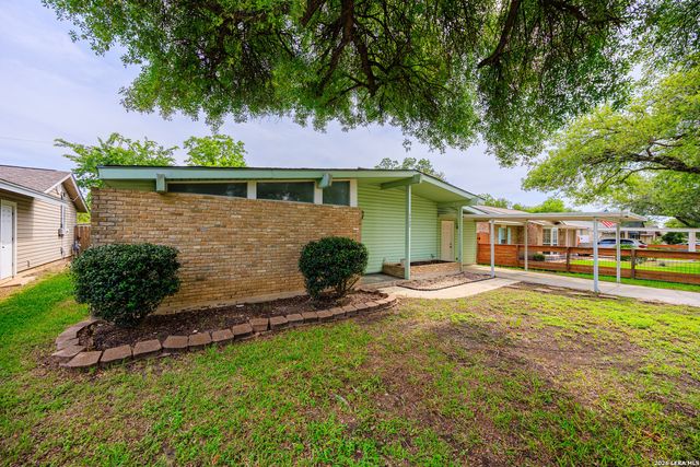 4402 BRIGHT SUN ST, San Antonio, TX 78217