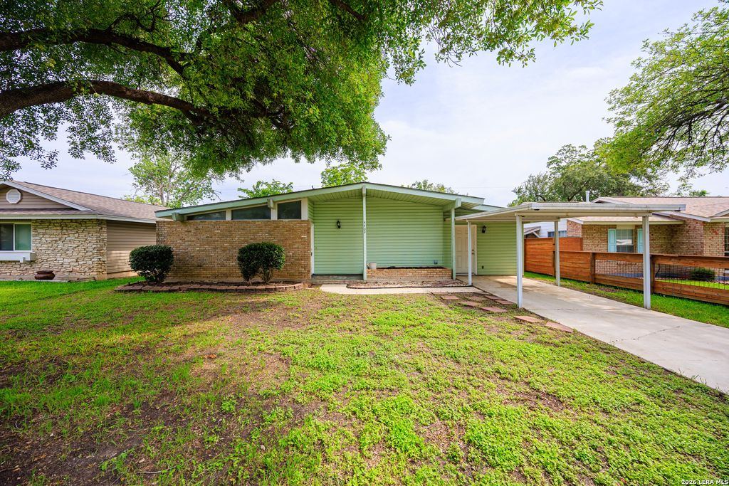 4402 BRIGHT SUN ST, San Antonio, TX 78217