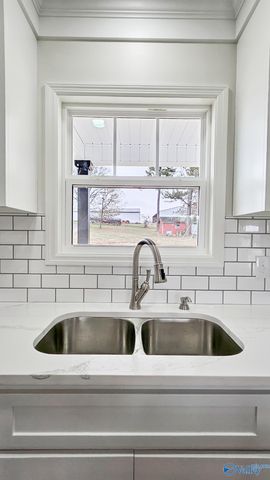 16674 Hampton Lane, Athens, AL 35611