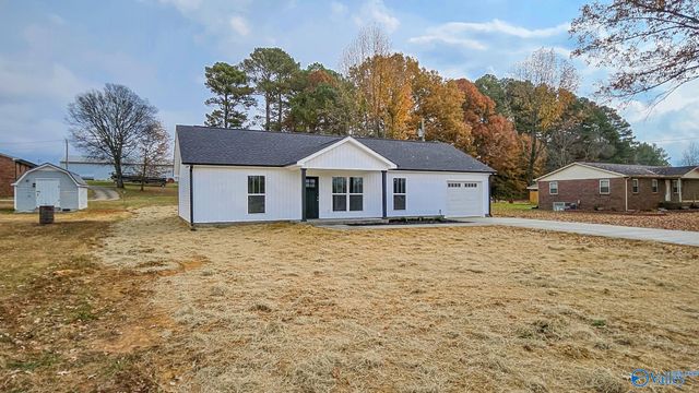 16674 Hampton Lane, Athens, AL 35611