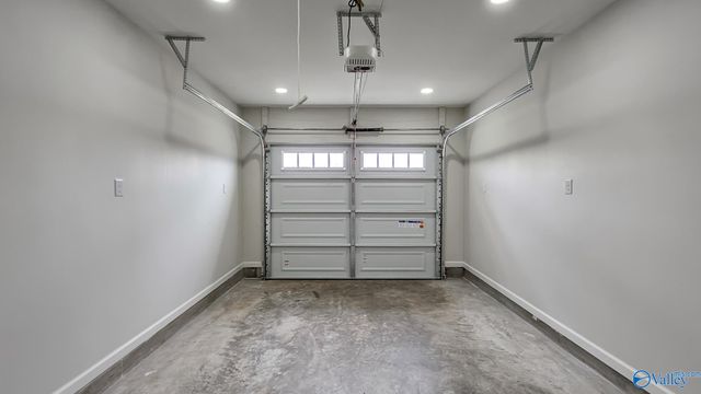 16674 Hampton Lane, Athens, AL 35611