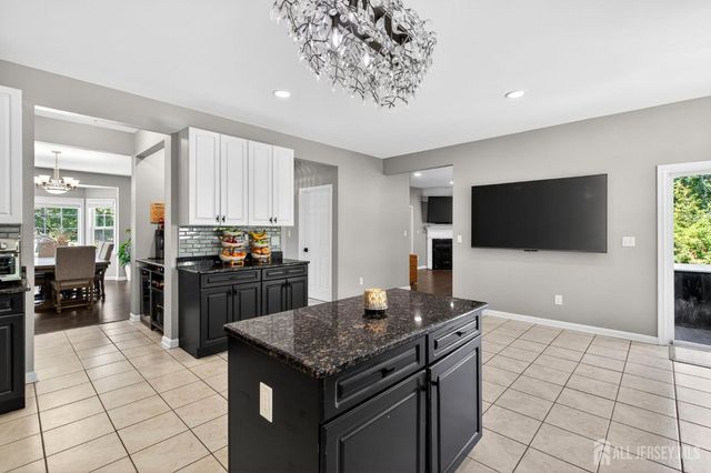25 Gordon Avenue, Spotswood, NJ 08884