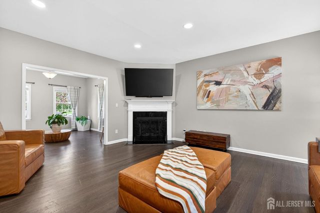 25 Gordon Avenue, Spotswood, NJ 08884