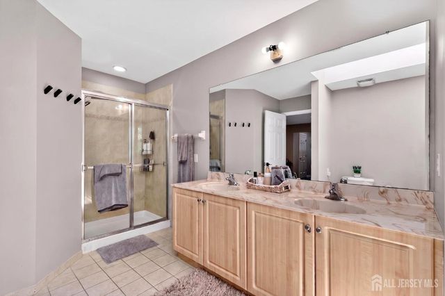 25 Gordon Avenue, Spotswood, NJ 08884