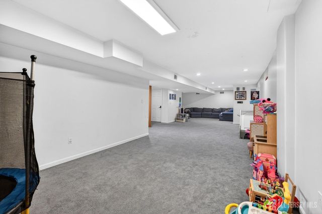 25 Gordon Avenue, Spotswood, NJ 08884