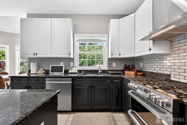 25 Gordon Avenue, Spotswood, NJ 08884