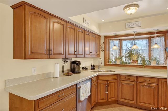 25693 Madden Street, Taylor, MI 48180