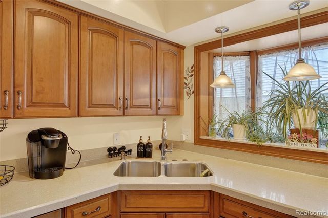 25693 Madden Street, Taylor, MI 48180