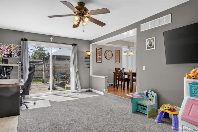 25693 Madden Street, Taylor, MI 48180