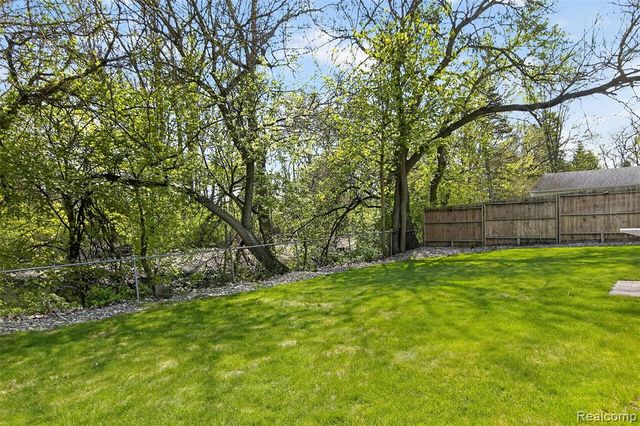 25693 Madden Street, Taylor, MI 48180