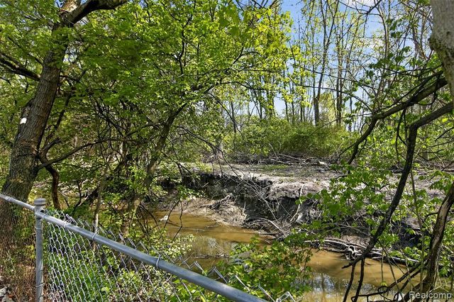 25693 Madden Street, Taylor, MI 48180