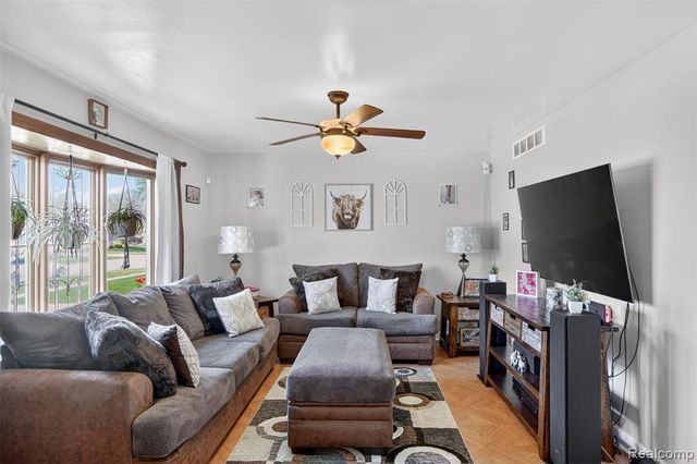 25693 Madden Street, Taylor, MI 48180