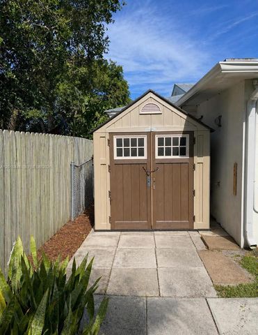 1601 N K St, Lake Worth, FL 33460