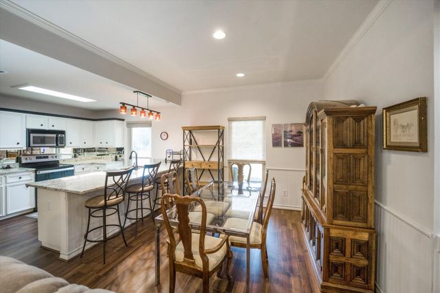 714 Quail Hollow Drive, Huntsville, TX 77340