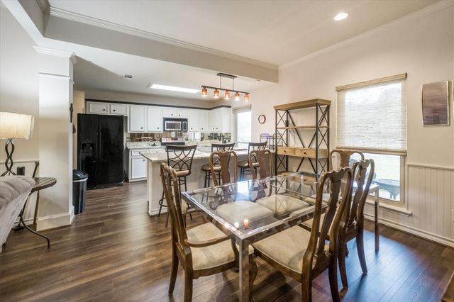 714 Quail Hollow Drive, Huntsville, TX 77340