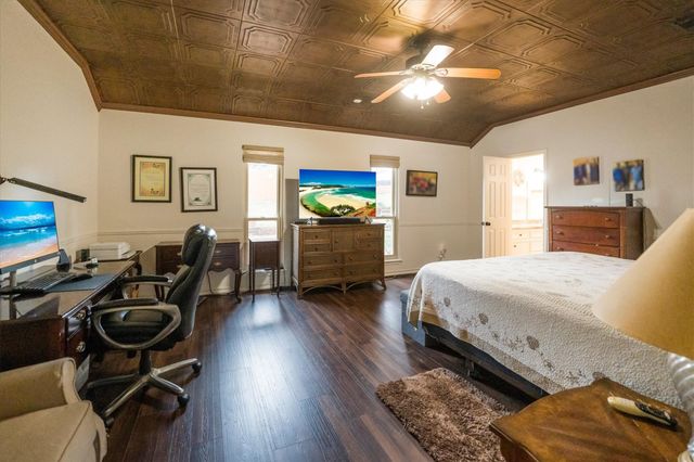 714 Quail Hollow Drive, Huntsville, TX 77340