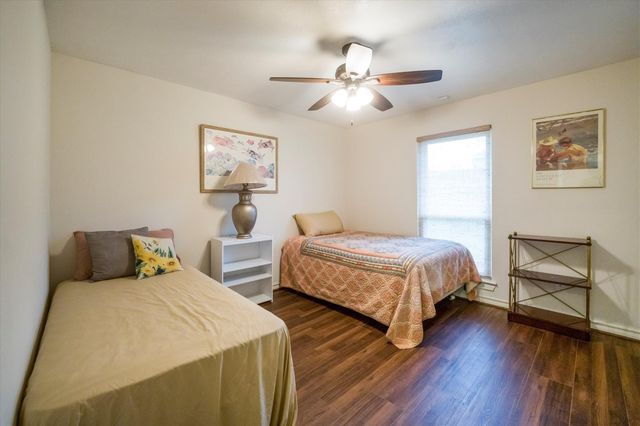 714 Quail Hollow Drive, Huntsville, TX 77340