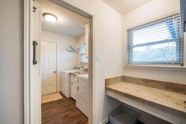 714 Quail Hollow Drive, Huntsville, TX 77340