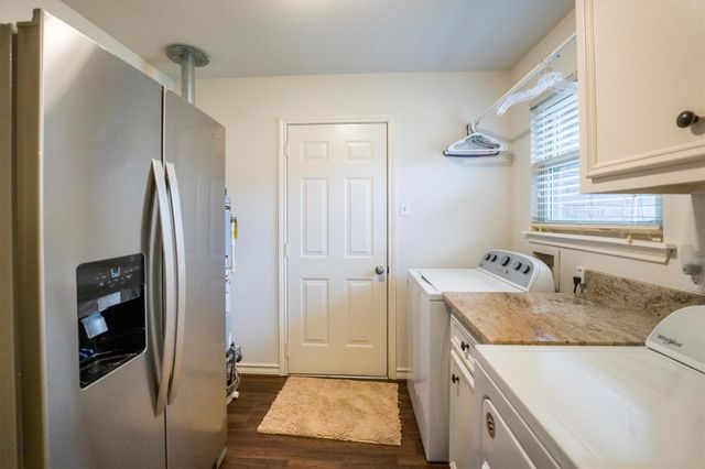 714 Quail Hollow Drive, Huntsville, TX 77340