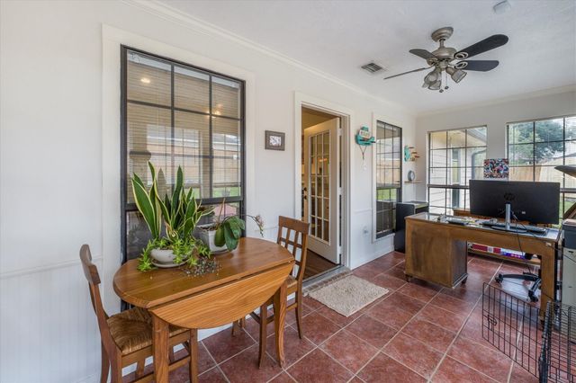 714 Quail Hollow Drive, Huntsville, TX 77340