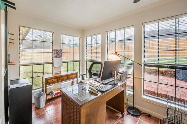 714 Quail Hollow Drive, Huntsville, TX 77340