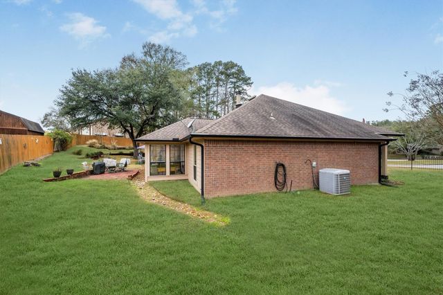 714 Quail Hollow Drive, Huntsville, TX 77340